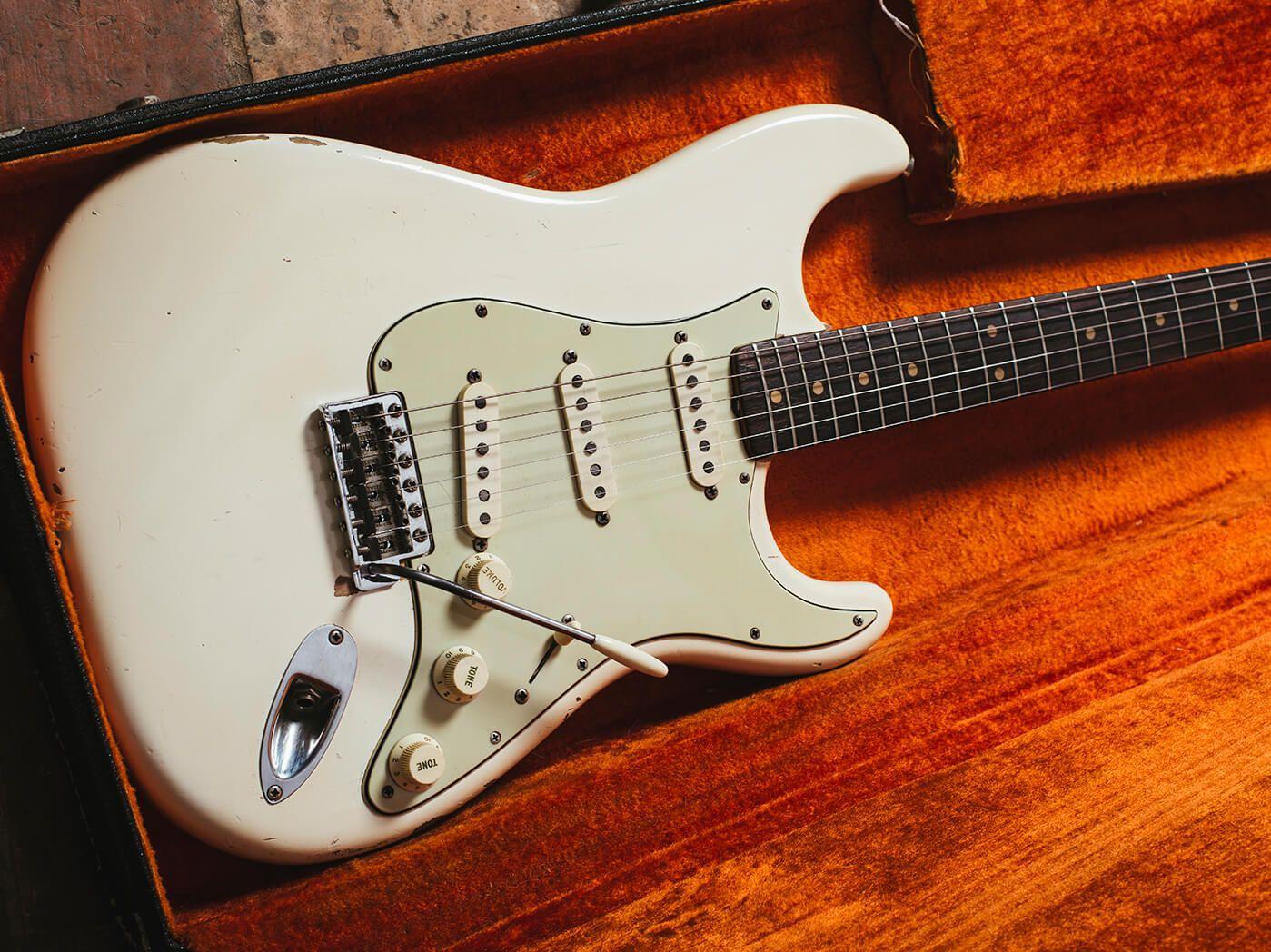 Left handed white Fender strat played by Jimi Hendrix